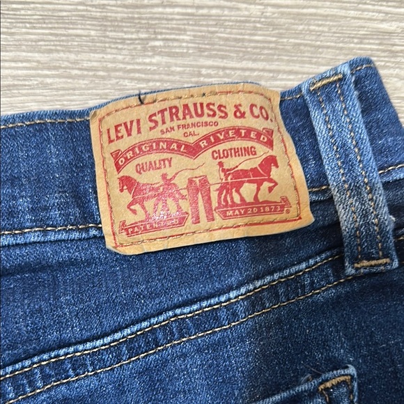 Levi's Blue Jean Shorts with Rolled Hem - Picture 4 of 5